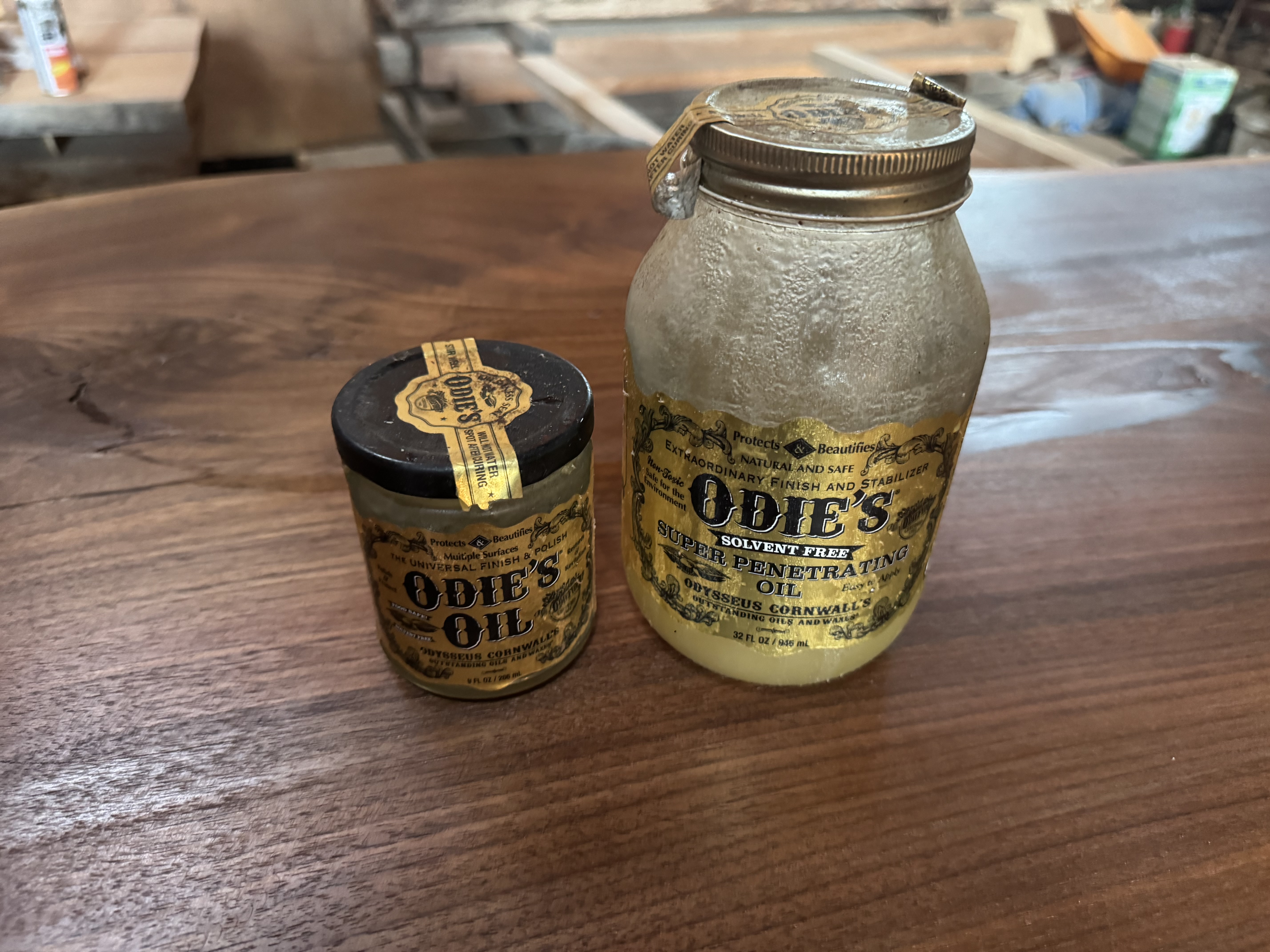 Odie’s Oil（オーディーズオイル）と天板