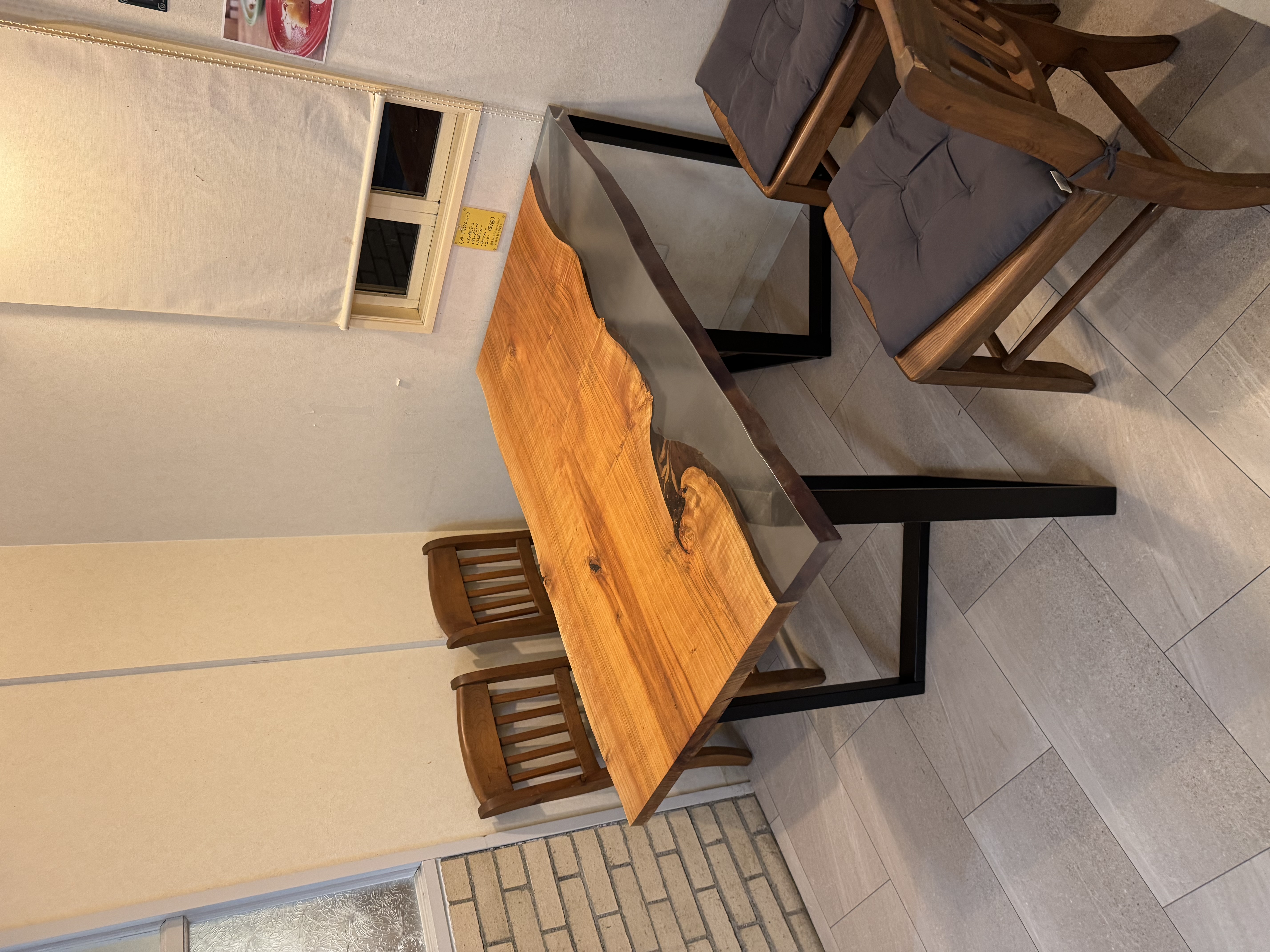 桜×レジンテーブル 4人掛け